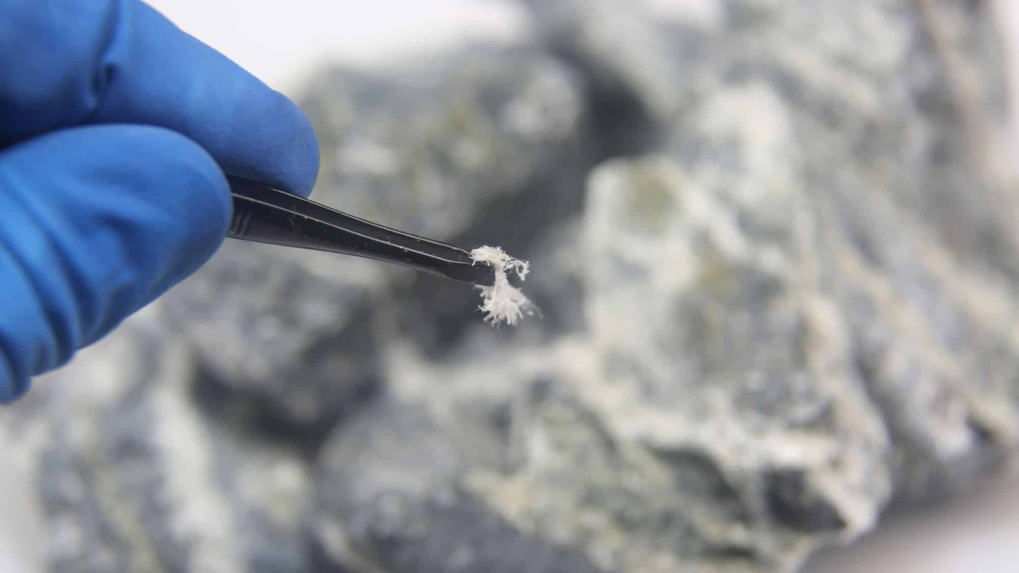 Building inspections Cairns - asbestos inspection discovers fibres